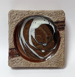 VINTAGE THRUMSTER VILLAGE AUSTRALIAN POTTERY ASHTRAY DOROTHY HOPE CARL MCCONNELL - Picture 1 of 11
