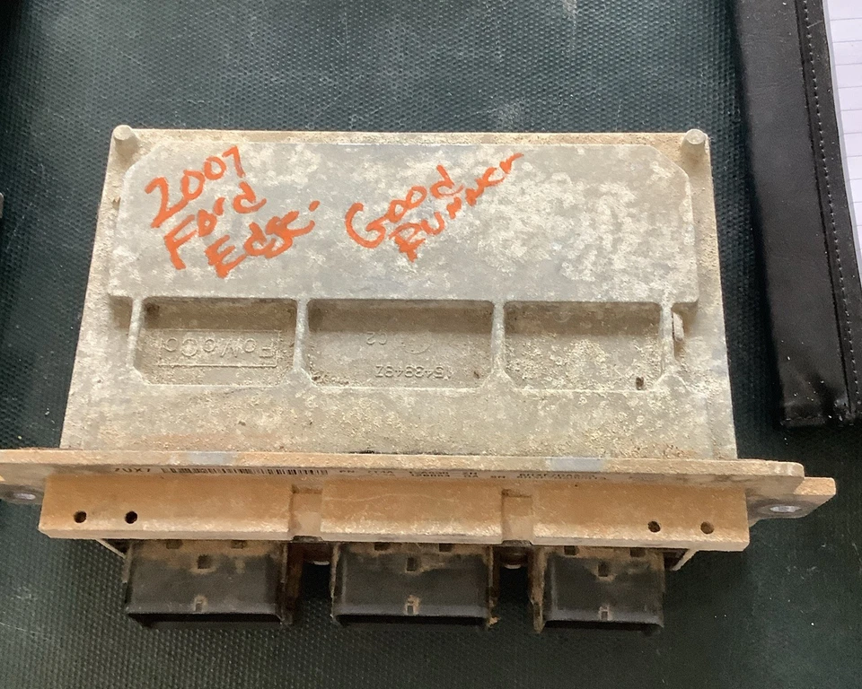 2007 Ford Edge Ecm 7T4A-12A650-ZH - Imagem 1 de 1