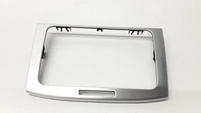 Cuadro de moldura Volkswagen Passat 3C0 2005-2010 3C0858069P Foto 1 de 4