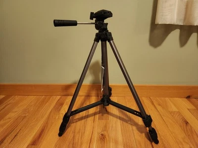 Quantaray Titan II Tripod, QT II-350, Weekender Tripod, 3-Way Panhead - Image 1 of 4