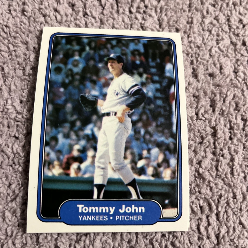 Fleer #40 1982 Tommy John Yankees de Nueva York Foto 1 de 1