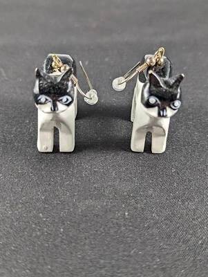 Pendientes gato Manx negro/blanco pintados a mano Foto 1 de 4