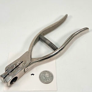 Vintage Mc Mieth Free Oil Change Car shaped hole punch used at service centers - Picture 1 of 15