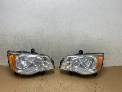Faros laterales izquierdo+derecho Chrysler Town and Country 2008 a 2016 V0332 DW Foto 1 de 4