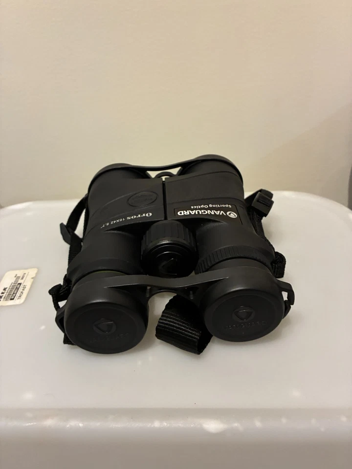 Vanguard Orros 10x42 5.7" Compact Sports Hunting Birding General Use Binoculars - Image 1 of 4