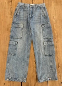 Aritzia Denim Forum light wash THE '9OS MILLIE HI-RISE CARGO Jeans 29 - Picture 1 of 10