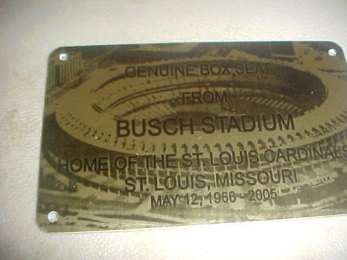 Placa de asiento de estadio St. Louis Busch o placa de ladrillo de estadio Foto 1 de 1