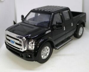 Ford F-350 Super Duty. Plastic model Scale 1:24. UKRAINIAN POST WORKS NORMALLY