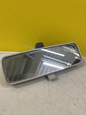 2007- FIAT FIORINO INTERIOR REAR VIEW MIRROR  DAMAGE TO GLASS - Image 1 of 4