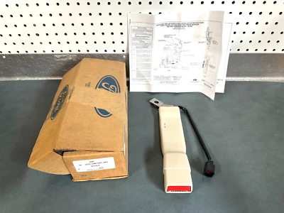 Ford OEM NOS 1W7Z-5461202-AAB extremo hebilla lado derecho 2003-2004 Mercury Marauder Foto 1 de 4