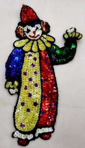 Vintage 9 1/4" stehender Clown Karneval Pailletten Perlen Regenbogen Applikation Patch - Bild 1 von 5