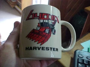 IH International Harvester Byron Corn Picker Coffee Cup Farm Tractor - Picture 1 of 6