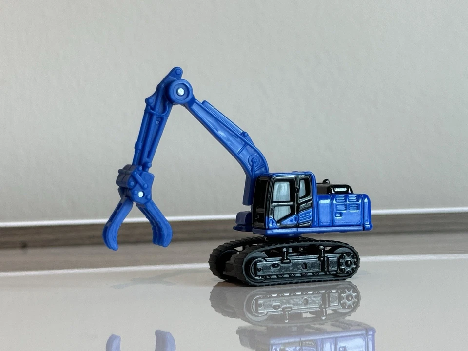 RARE Tomica Tomy Blue Excavator with Grapple PC200-10 NEW - Image 1 of 3