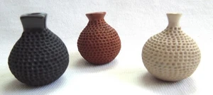 *3* Miniature MATA ORTIZ Corrugated Pottery *Black Red White* FITO TENA* 1-Inch - Picture 1 of 6