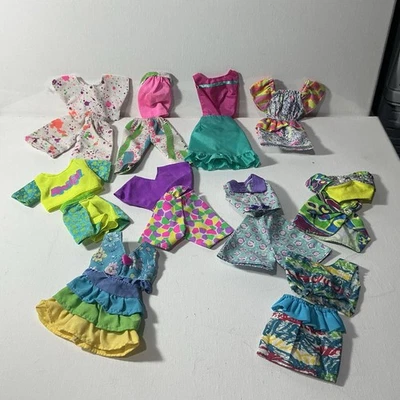 Lote Ropa y Accesorios Muñeca Barbie Surtido Años 2000 Foto 1 de 4