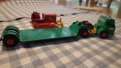 Matchbox Lesney King K17 Case Tractor and Dyson Low Loader England - Image 1 of 4