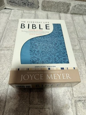 The Everyday Life Bible Amplified Version Joyce Meyer Fashion Edition Pink - Image 1 of 4