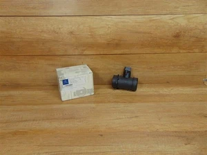 Mass Air Flow Sensor Genuine Mercedes W202/OM611 - A0000941448 - Picture 1 of 1