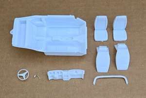 Revell 1/25 1969 FORD MUSTANG BOSS 302 INTERIOR AND RELATED PARTS - Picture 1 of 1