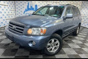 Touch Up Paint for Toyota Highlander with paint code 8N6, Bluestone. - Picture 1 of 3