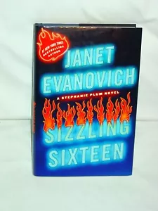 Sizzling Sixteen (Stephanie Plum Novels) - Hardcover By Evanovich, Janet - GOOD - Picture 1 of 2