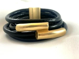 Black & Gold Magnetic Bracelet Fashion Leather Like - Picture 1 of 5