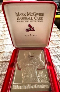 RARE VHTF 2000 Danbury Mint Mark McGwire 8 OZ .999 FINE SILVER BAR - Picture 1 of 3
