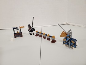 LEGO Castle The Final Joust 7009 Complete Set with Knight & Skeleton
