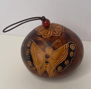 Mariposa Tallada a Mano Calabaza Adorno de Navidad Hecho a Mano Artesano - Imagen 1 de 8