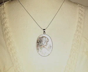 Mother of Pearl/Abalone Shell Pendant With Carved Lady NWOT - Picture 1 of 3