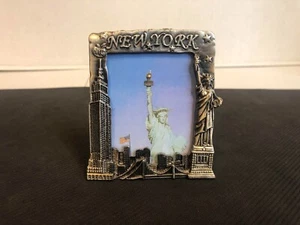 New York Picture Frame Stature of Liberty 2.5x3 Brand New - Picture 1 of 3