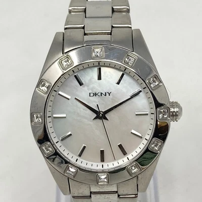 Reloj DKNY Mujer 36mm Tono Plateado Cristal Brillante Esfera MOP Batería Nueva 6.5" Foto 1 de 4