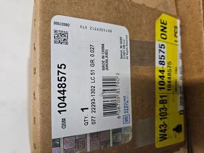 Genuine GM White Engine Mount 10448575 - Image 1 of 4