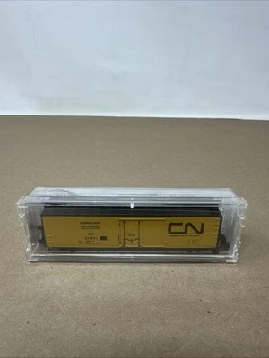 N Scale Micro-Trains MTL 06900180 CN Canadian National 51' Reefer #231031 - Image 1 of 4