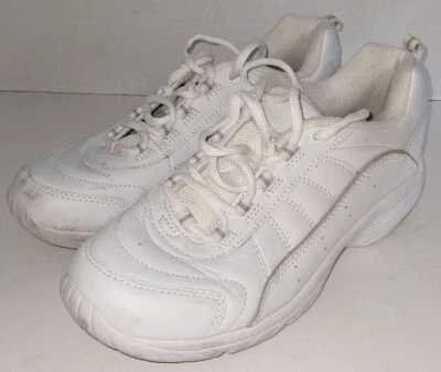 Size 8 Easy Spirit Tennis Shoes Women's - Image 1 of 4