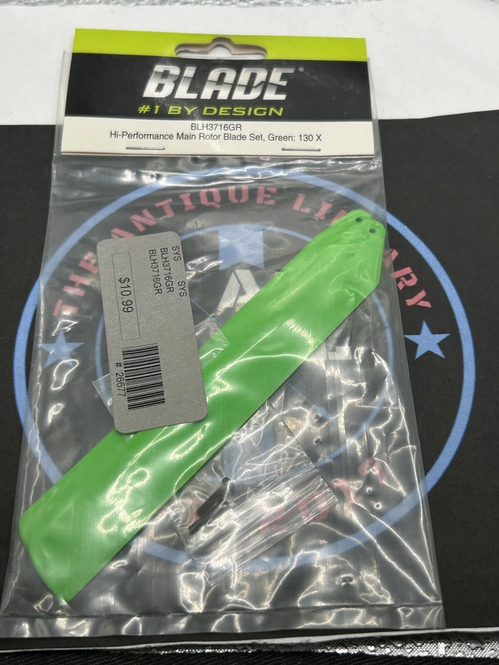 Blade. BLH3716GR Hi-Performance Main Rotor Blade Set, Green: 130 X - Image 1 of 1