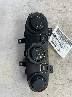 Control de temperatura aire acondicionado calefacción Kia sedán 97250b0aa0 OE compatible con KIA FORTE 2017-2018 Foto 1 de 4