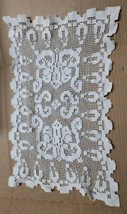 Vintage Handkerchief Ivory Lace Trim Embroidered Detail 12"x12" - Picture 1 of 2