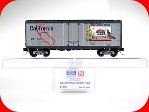 Scala N ***CALIFORNIA*** Golden State 40' Box Car, CA 1850 -- Micro Treni 21330 - Foto 1 di 5