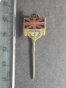FOOTBALL ASSOCIATION OF UNITED KINGDOM - PIN BADGE - Picture 1 of 3