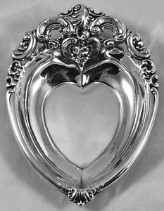 Vintage WALLACE STERLING Silver GRANDE BAROQUE Grand Heart Candy Dish Bowl - Picture 1 of 7