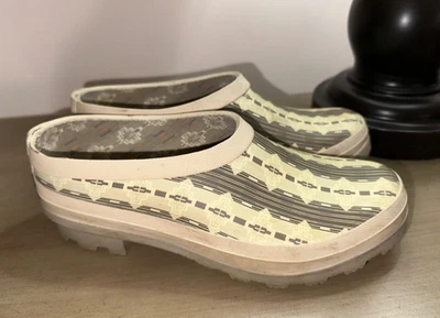 PENDLETON Women's Rain Garden Clogs sz 7 - Image 1 of 4