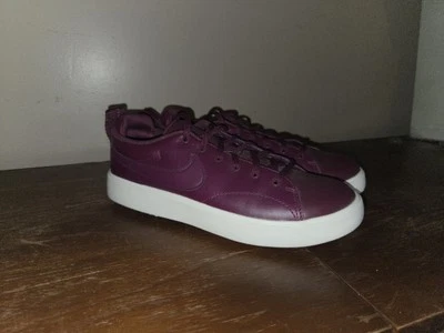 Nuevos zapatos de golf clásicos Nike Course para mujer púrpura talla 9 sin clavos Foto 1 de 4