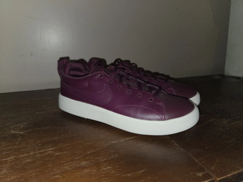 Tênis de golfe Nike Course clássico feminino roxo tamanho 9 sem cravos novo - Imagem 1 de 4