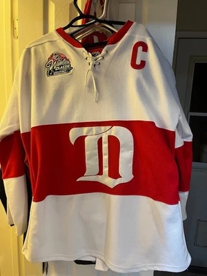 WINTER CLASSIC '09 Detroit Red Wings NICK LIDSTROM Officially Licensed Jersey 48 - Image 1 of 4