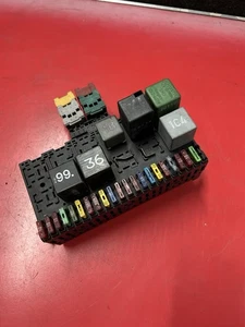 Volkswagen Transporter T4 Sicherungskasten Relais Sicherung elektrisch 357937039 VW - Bild 1 von 24