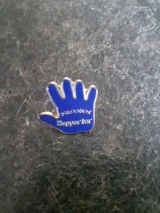 Pro Kids Supporter Lapel Pin Pinback FREE COMBINED SHIPPING - Picture 1 of 2