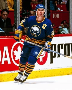 Alexander Moginly Patinaje Acción Buffalo Sabres 8x10 De Colección NHL Hockey Foto - Imagen 1 de 1