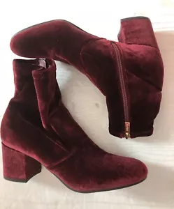 Unisa Womens Boot Bootie~Velvety Burgundy Size 8 Medium Zip Up - Picture 1 of 6