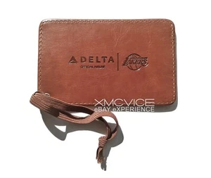 LOS ANGELES LAKERS OFFICIAL LUGGAGE TAG FAUX BROWN LEATHER LEEMAN PRIME NEW - Picture 1 of 3